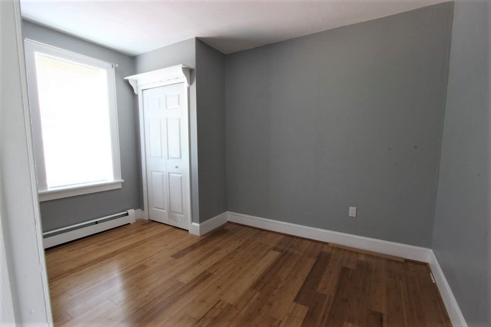 Applewood Apartments and Restaurant: 120 North Rd, Highland, NY 12528